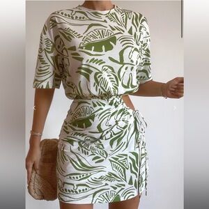 Green Leaf Print Mini Dress - Brand: